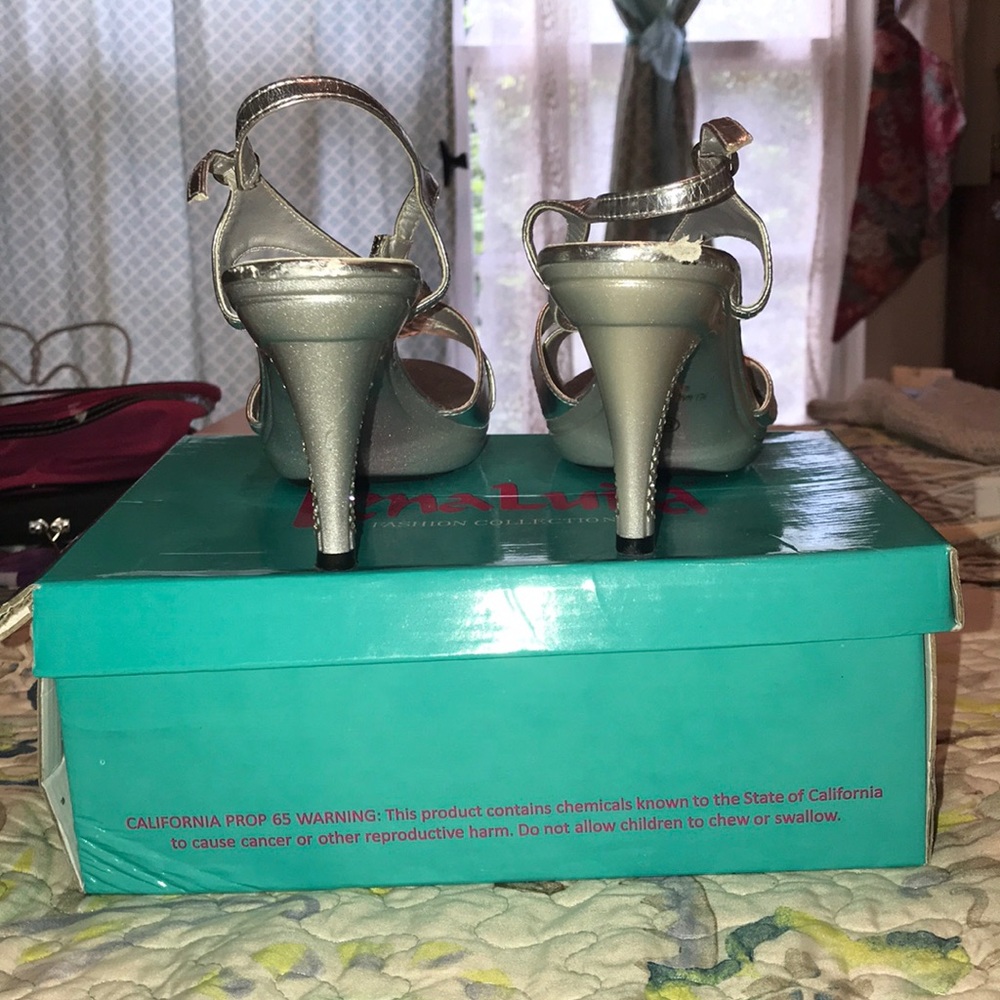 Sliver Heels - Picture 2 of 3